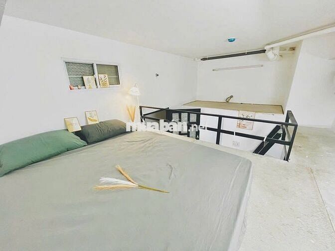 Duplex đầy đủ nội thất trên đường Huỳnh Tấn Phát