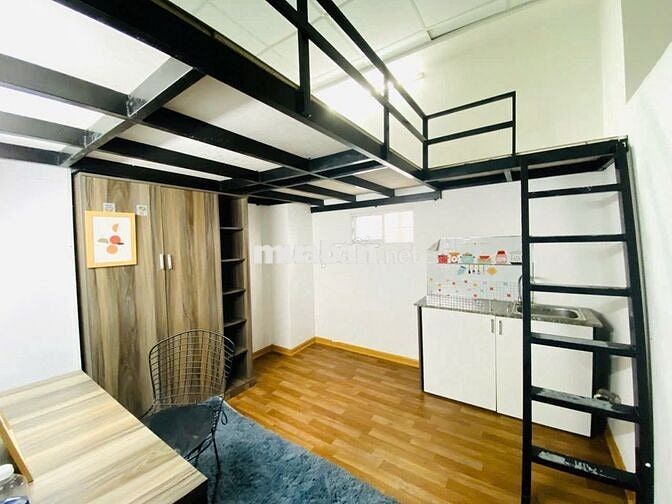 Duplex đầy đủ nội thất trên đường Huỳnh Tấn Phát