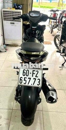 ex150 12-2017 vỏ trước còn theo xe.đả lên khoá smk