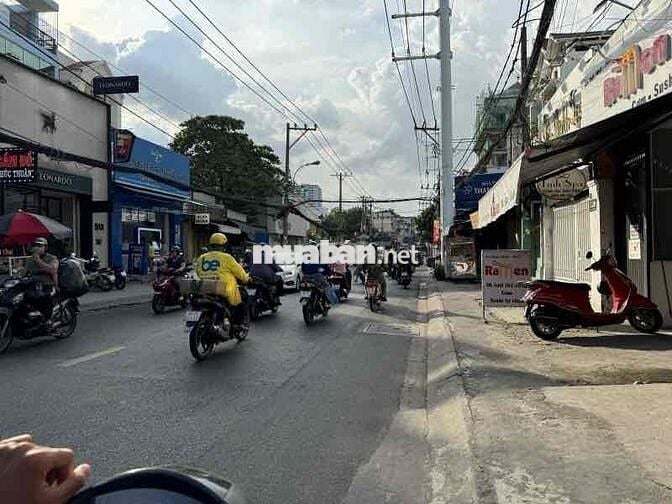 Bán Nhà Mặt Tiền : 688A Âu Cơ P. Tân Thành Q.Tân Phú 110m2 5.25 x 20.5