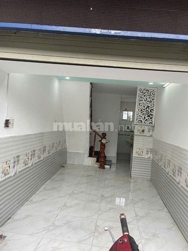 Bán gấp nhà mặt tiền HT 17, gần chợ Hiệp Thành, Quận 12, 3x7m, 800tr