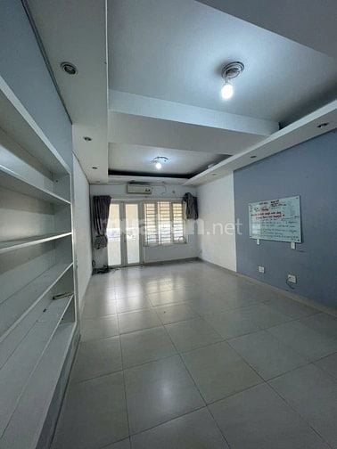 MẶT TIỀN KHU PHAN XÍCH LONG PHÚ NHUẬN 4 TẦNG-35tr