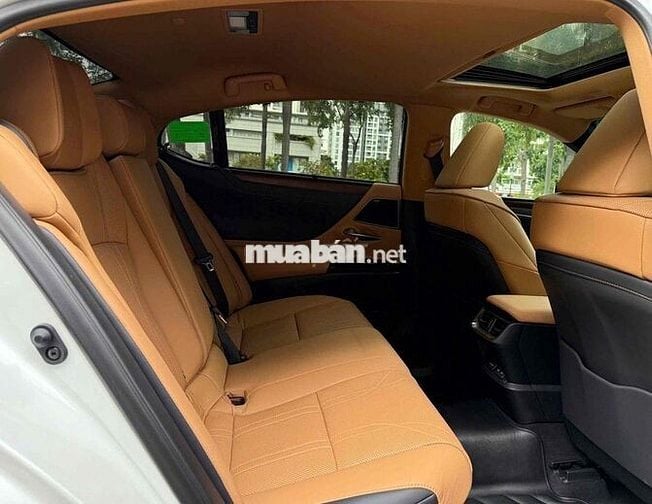 Lexus ES 2023 300H Xăng điện - 21000 km