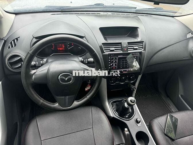 Mazda BT 50 2015 2.2 MT 4WD -