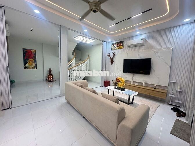 🏡 Cho Thuê Nhà HXH Hoàng Hoa Thám_6,5x21m, Trệt 3 Lầu, Vị Trí Đẹp.