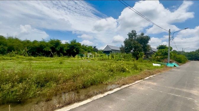 BÁN GẤP ĐẤT TRUNG TÂM DẦU TIẾNG 135M2 GIÁ 600 TRIỆU