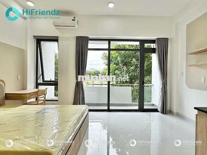 Studio Cao Cấp View Cực Xinh Sát Trường Luật