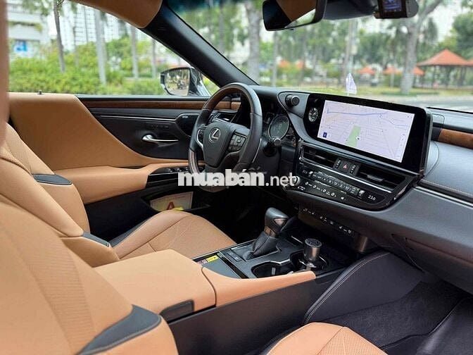 Lexus ES 2023 300H Xăng điện - 21000 km