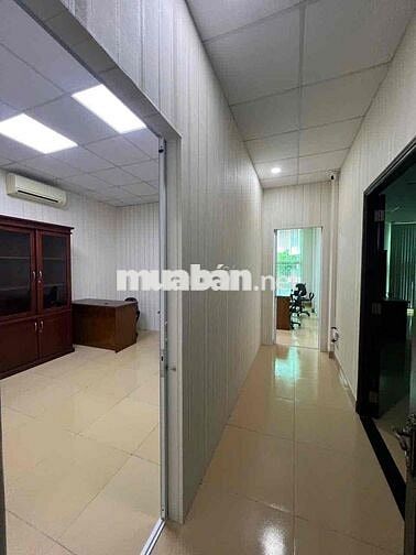 CHO THUÊ MT ĐƯỜNG 17A ĐỐI DIỆN AEON 10X20 3L VỊ TRÍ ĐẸP NHÀ MỚI