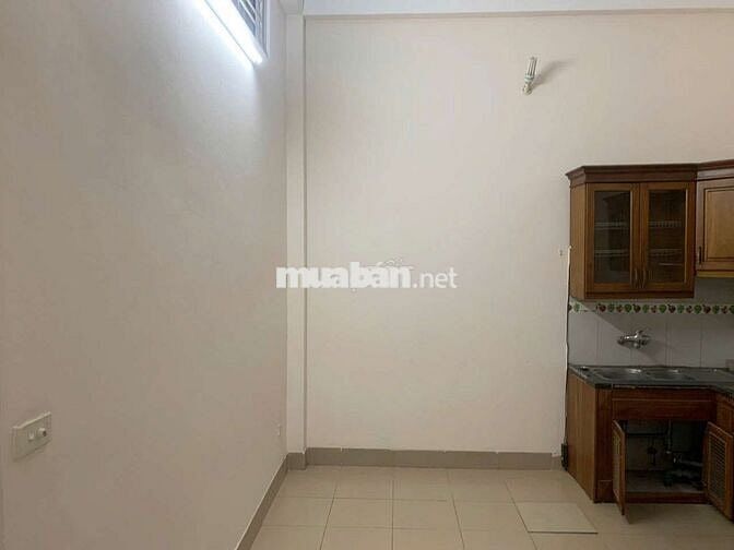 Cho Thuê nhà ngọc thụy Long biên 41m 3 tầng 2p ngủ giá 7,5 triệu