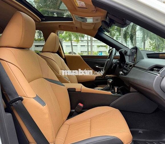 Lexus ES 2023 300H Xăng điện - 21000 km
