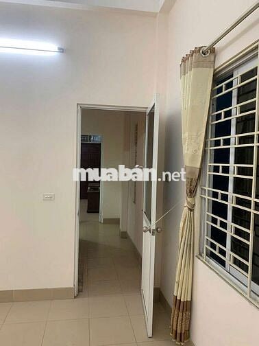 Cho Thuê nhà ngọc thụy Long biên 41m 3 tầng 2p ngủ giá 7,5 triệu