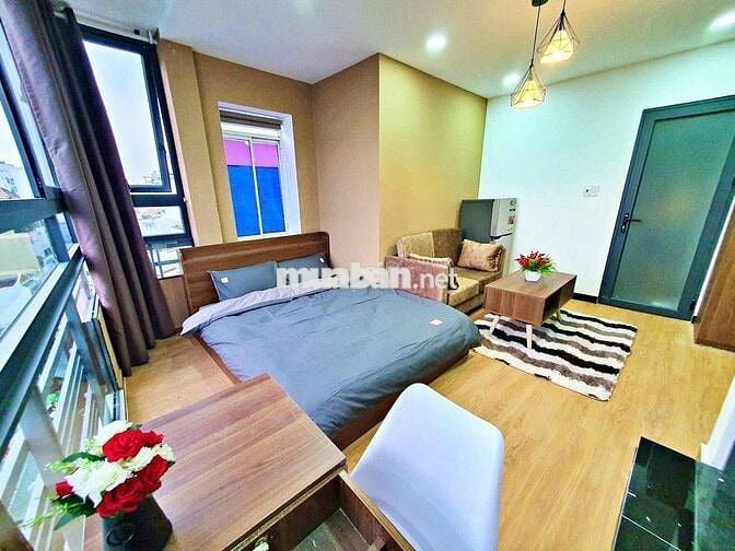 Căn hộ Studio 35m2 với cửa sổ trời lớn đón nắng ở Phùng Văn Cung