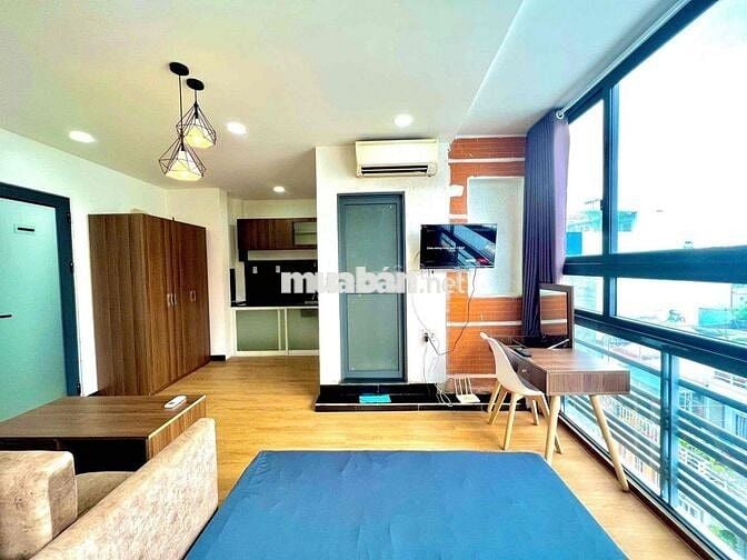 Căn hộ Studio 35m2 với cửa sổ trời lớn đón nắng ở Phùng Văn Cung