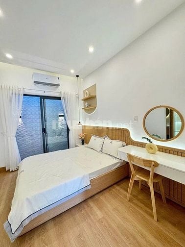 Biệt thự phố . Nở hậu . Không gian ấm cúng . Nội thất sang trọng 