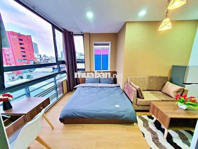 Căn hộ Studio 35m2 với cửa sổ trời lớn đón nắng ở Phùng Văn Cung