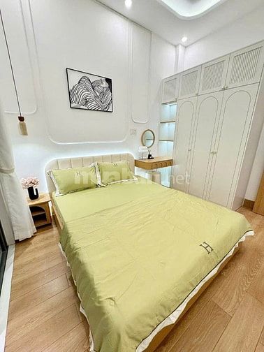 Biệt thự phố . Nở hậu . Không gian ấm cúng . Nội thất sang trọng 