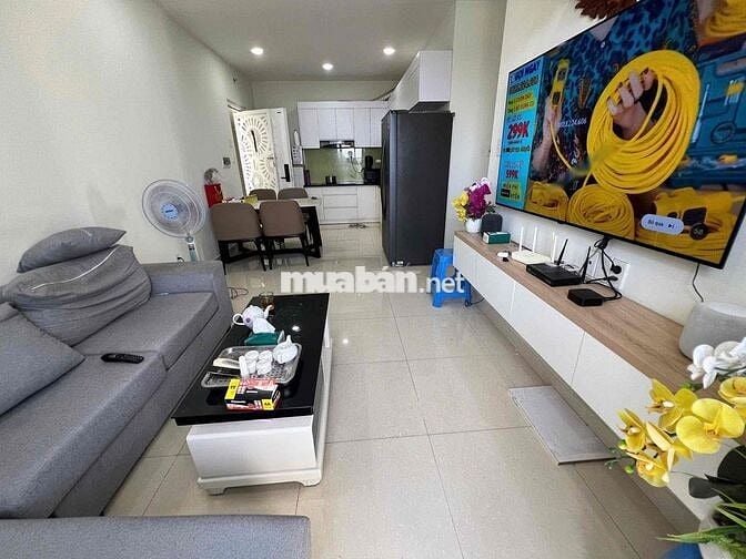 Cho thuê căn góc 3pn 2wc gồm full nội thất giường tủ cc Dreamhome Q8