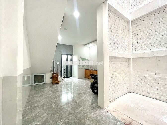 Cho thuê nhà 3 tầng kinh doanh mặt tiền Nam Nha Trang – 24 triệu/tháng