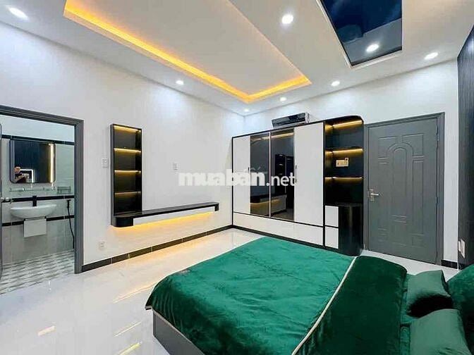 NHÀ 3 TẦNG, HẺM XE HƠI, NHÀ BÈ, 5 NGỦ, DỌN VÀO Ở NGAY