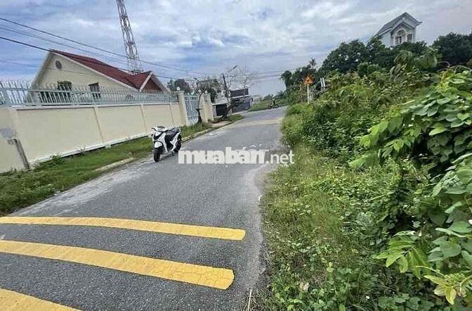 BÁN LÔ ĐẤT ĐẸP NGAY MT NHỰA TT CỦ CHI 200M2 THỔ CƯ DT 10X20 GIÁ 1TỶ2