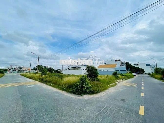 BÁN LÔ ĐẤT ĐẸP NGAY MT NHỰA TT CỦ CHI 200M2 THỔ CƯ DT 10X20 GIÁ 1TỶ2
