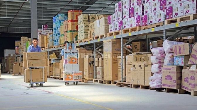 Cửa hàng mới khai trương cần tuyển 2 lao động phổ thông  .