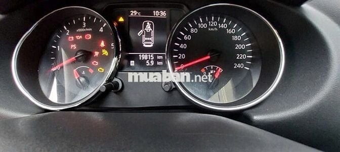 Nissan Qashqai + 2 máy dầu 7 chỗ 2011 - 19815 km