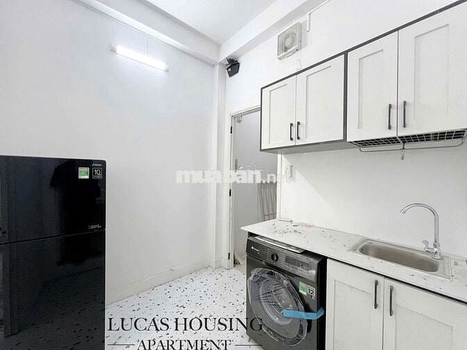Cho Thuê Căn Hộ 1PN Ban Công ở Nguyễn Văn Thương, Hàng Xanh Bình Thạnh
