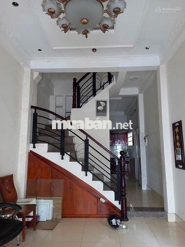 Cho thuê nhà Thích Quảng Đức, 5pn, 5wc, st thoáng giá 18 triệu