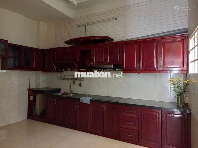 Cho thuê nhà Thích Quảng Đức, 5pn, 5wc, st thoáng giá 18 triệu