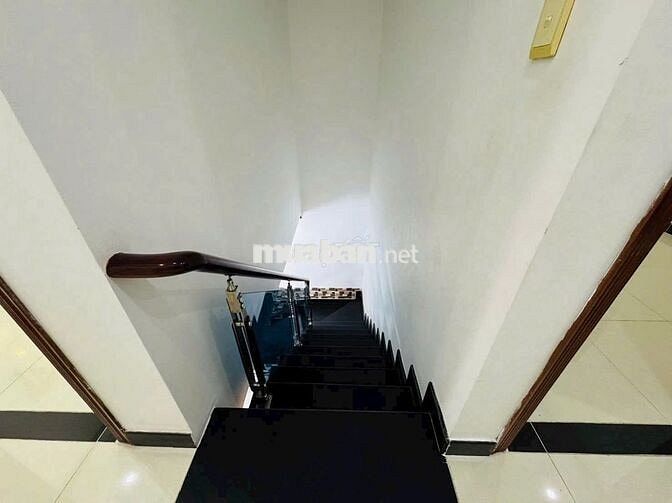 Cho thuê nguyên căn hẻm 1/  4PN2WC Xô viết Nghễ Tĩnh