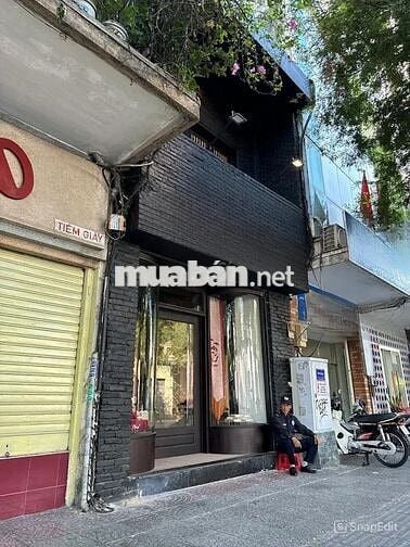 🔥 Nhà mặt tiền Lê Thánh Tôn Q1, 4x20m, Trệt 1 Lầu 1 Gác, giá 80tr