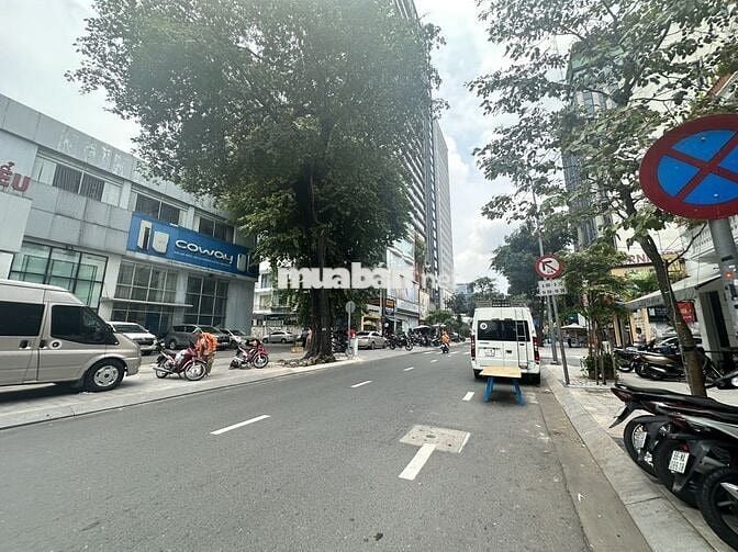Tòa góc 2MT Nguyễn Đình Chiểu bề ngang 12m sẵn 5 tầng giá 140tr