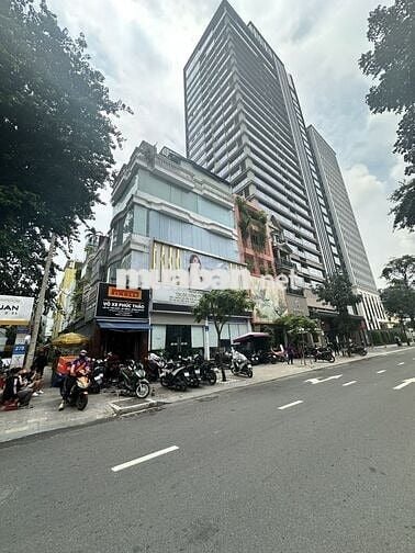 Tòa góc 2MT Nguyễn Đình Chiểu bề ngang 12m sẵn 5 tầng giá 140tr