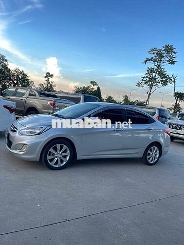 Hyundai Accent 2011 1.4 MT - 140000 km