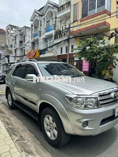 Toyota Fortuner 2011 2.5G 1 Chủ Từ Đầu Cần Bán