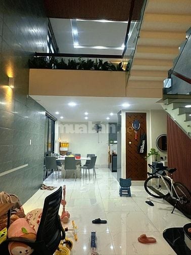 CƯ XA NGUYÊN HỒNG CHÍNH CHỦ BÁN 6 TỶ NHÀ ĐẸP THIẾT KẾ NƯỚC NGOÀI 