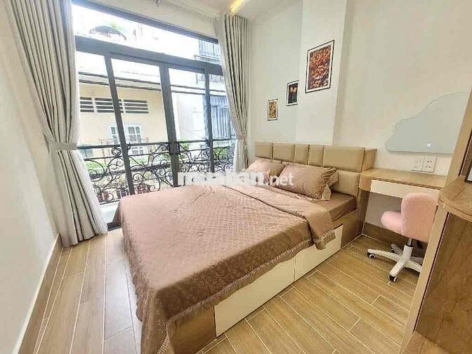 SIÊU PHẨM HIẾM NGAY TRUNG TÂM ẨM THỰC PHAN XÍCH LONG - XE HƠI ĐỖ CỔNG
