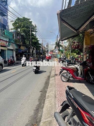 Cần cho thuê gấp nhà mặt tiền đường trần quý cáp p11. bình thạnh
