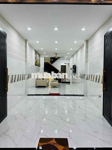 BÁN NHÀ GẦN SÂN GOLF TSN - DTSD 135M2 - VIEW SÂN THƯỢNG CỰC CHILL