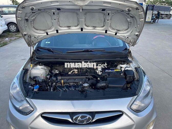 Hyundai Accent 2011 1.4 MT - 140000 km