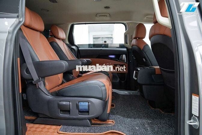 KIA CARNIVAL 2.2D PREMIUM 7S 2025 - 22000 km