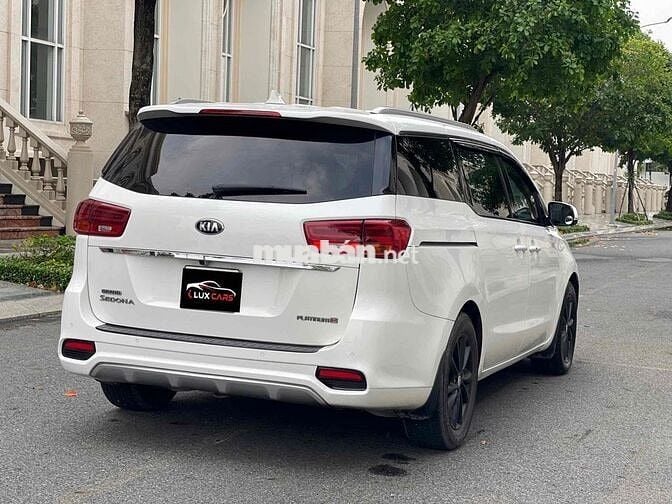 Kia Sedona 2019 2.2 DAT Luxury - 107000 km