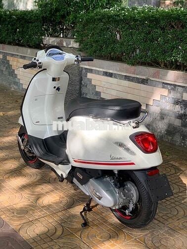 VESPA SPRINT bản Carbon