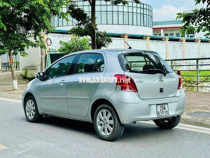 Toyota Yaris 2011 - 97000 km