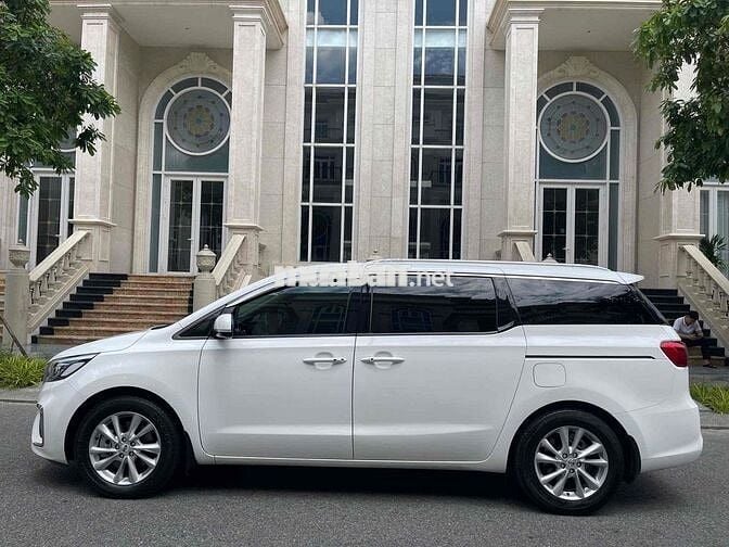 Kia Sedona 2019 2.2 DAT Luxury - 107000 km