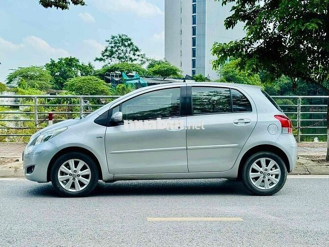 Toyota Yaris 2011 - 97000 km