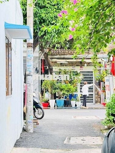 BÁN NHÀ 2lầu-2pn. ĐS27, P6, GÒ VẤP. DT: 3x10m. GIÁ: 3.68TỶ.shr