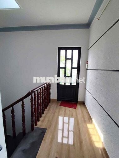 nhà trệt 2 lầu full nội thất 4 phòng ngủ 3wc sân thượng